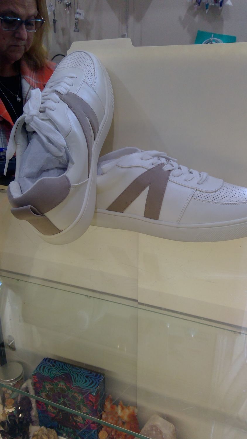 Mia Alta White &amp;Tan Sneakers  Size 10