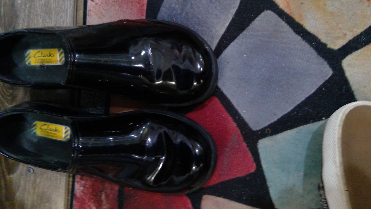 Clarks Glossy Black Slip On Resitant Work Shoes Size 7 1/2
