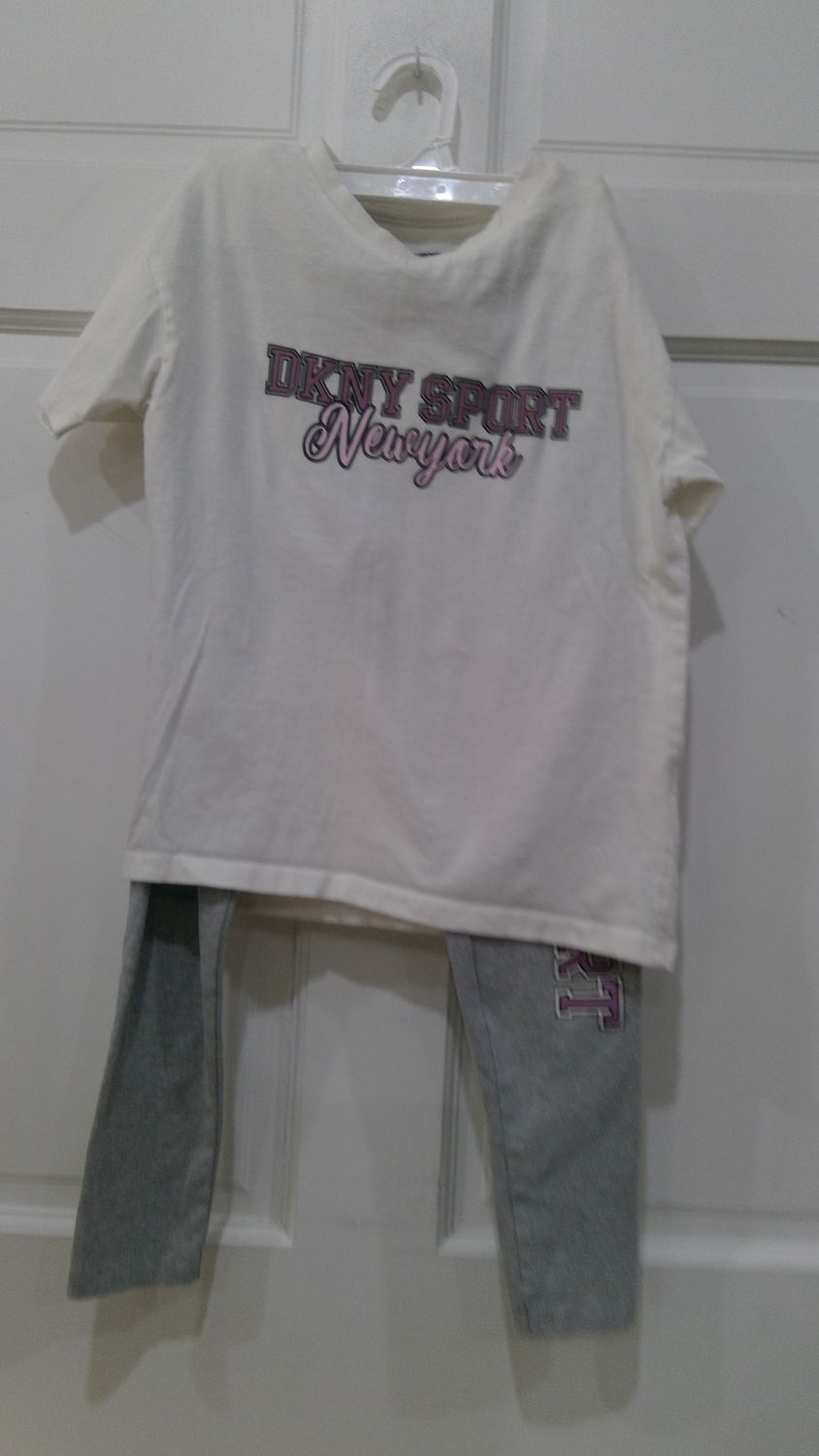DKNY SPORT  NEW YORK  GIRLS OUTFIT SIZE 7