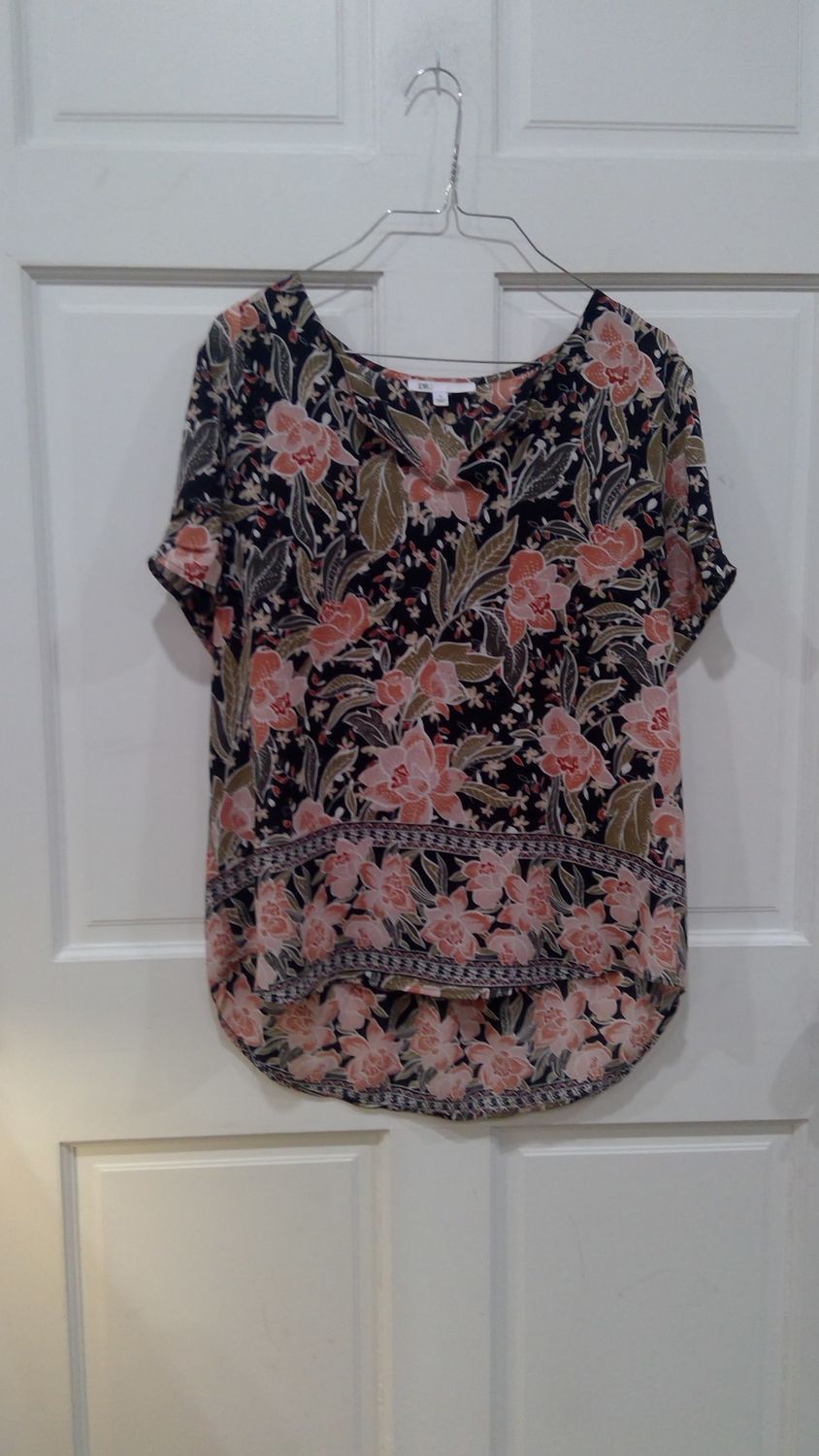 Dr 2 Daniel Rainn Top Womens  Bohemian Keyhole  Pleated  Rayon Floral Size m