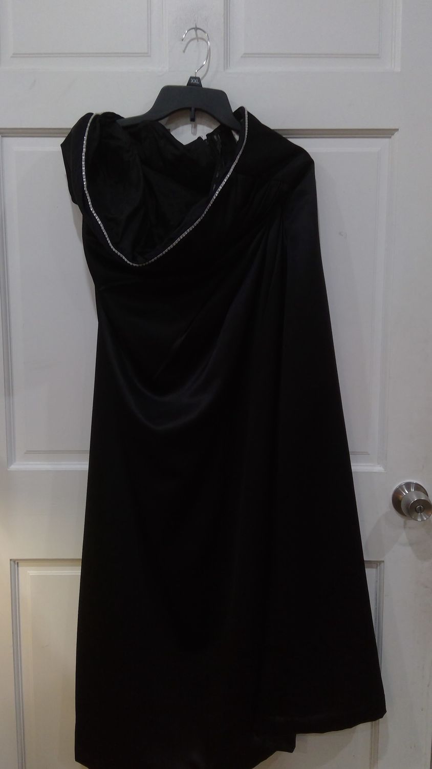 Bill Levkoff Black Dress  With Rhinestones Around The Neck Size  20