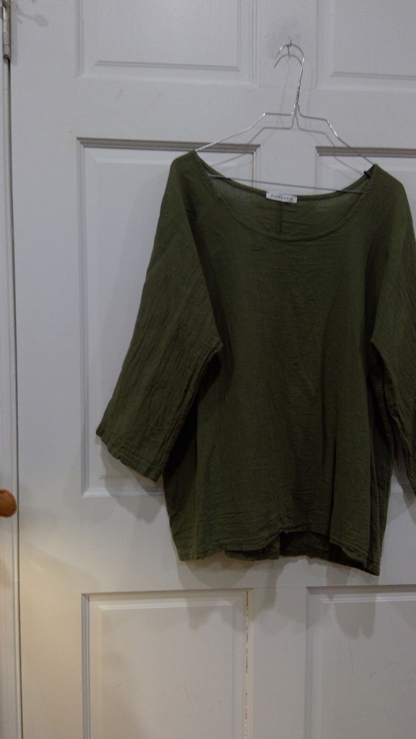 Florencia green Gardenia Top size medium