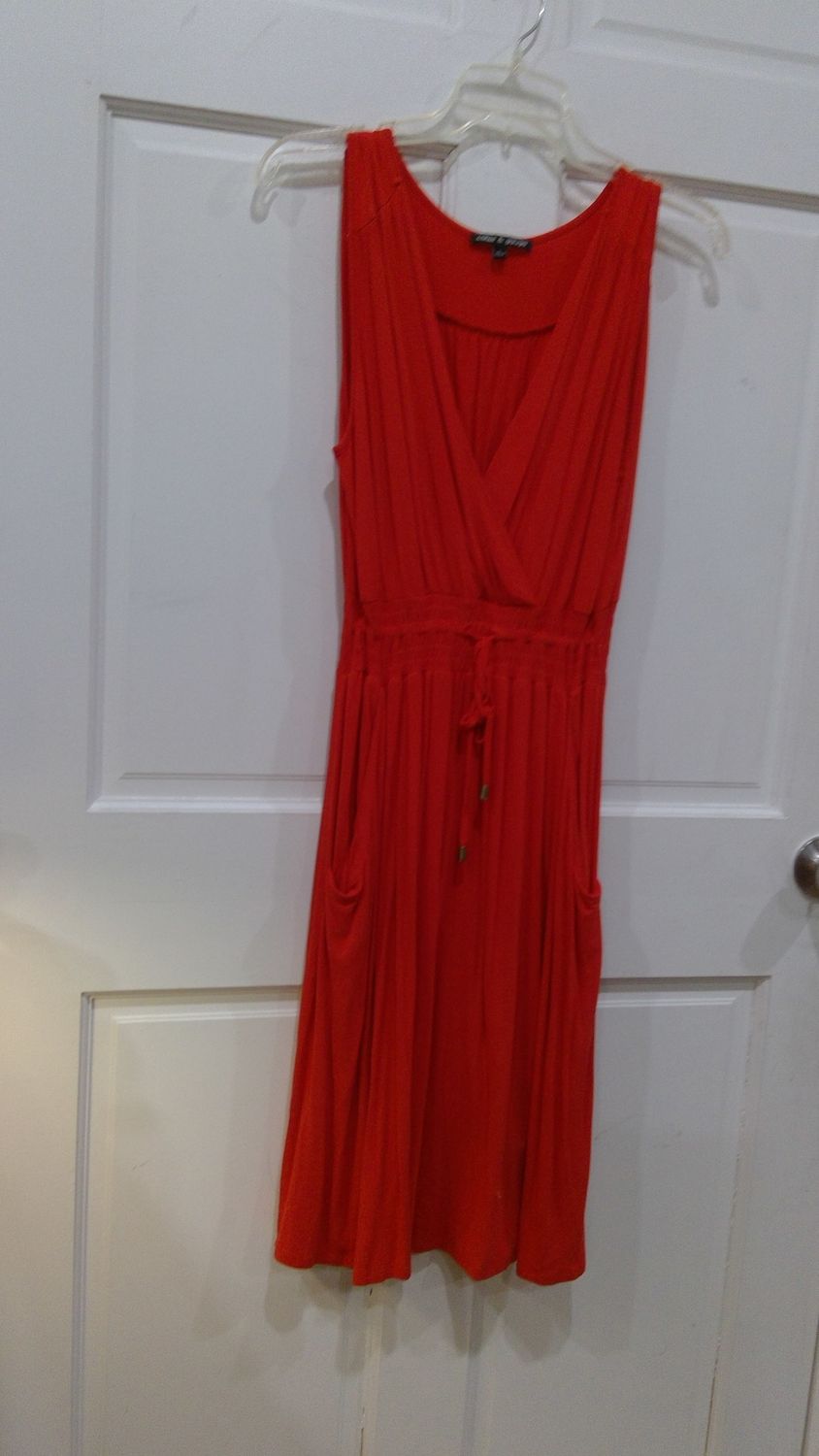 CABLE &amp; GAUGE RED DRESS SIZE LARGE