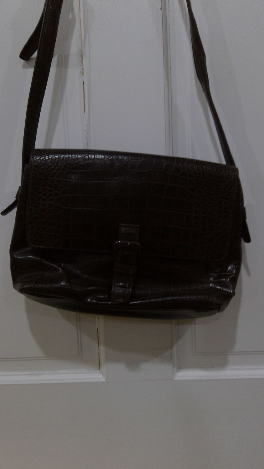 NINE WEST EMBOSSED CROCODILE CROSSBODY PURSE CHOCOLATE BROWN