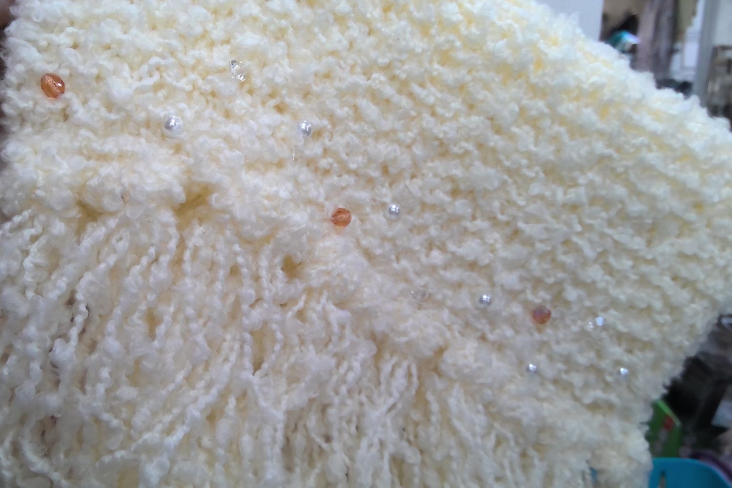 HANDMADE WHITE SCARF WITH PEARLS