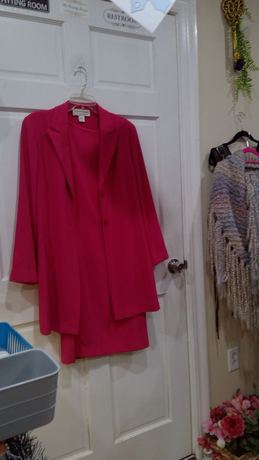 Evan Picone Two Piece Suit Set with Blazer Jacket Size 10 Fuchsia