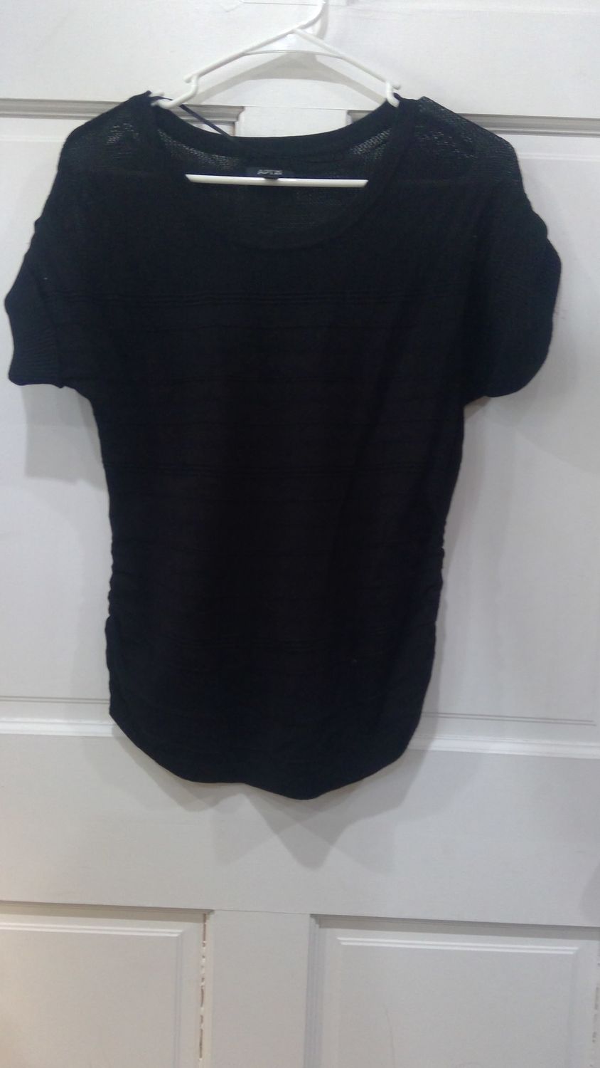 APT. 9 Black Shear Striped Rayon Short Sleeve Sz Small