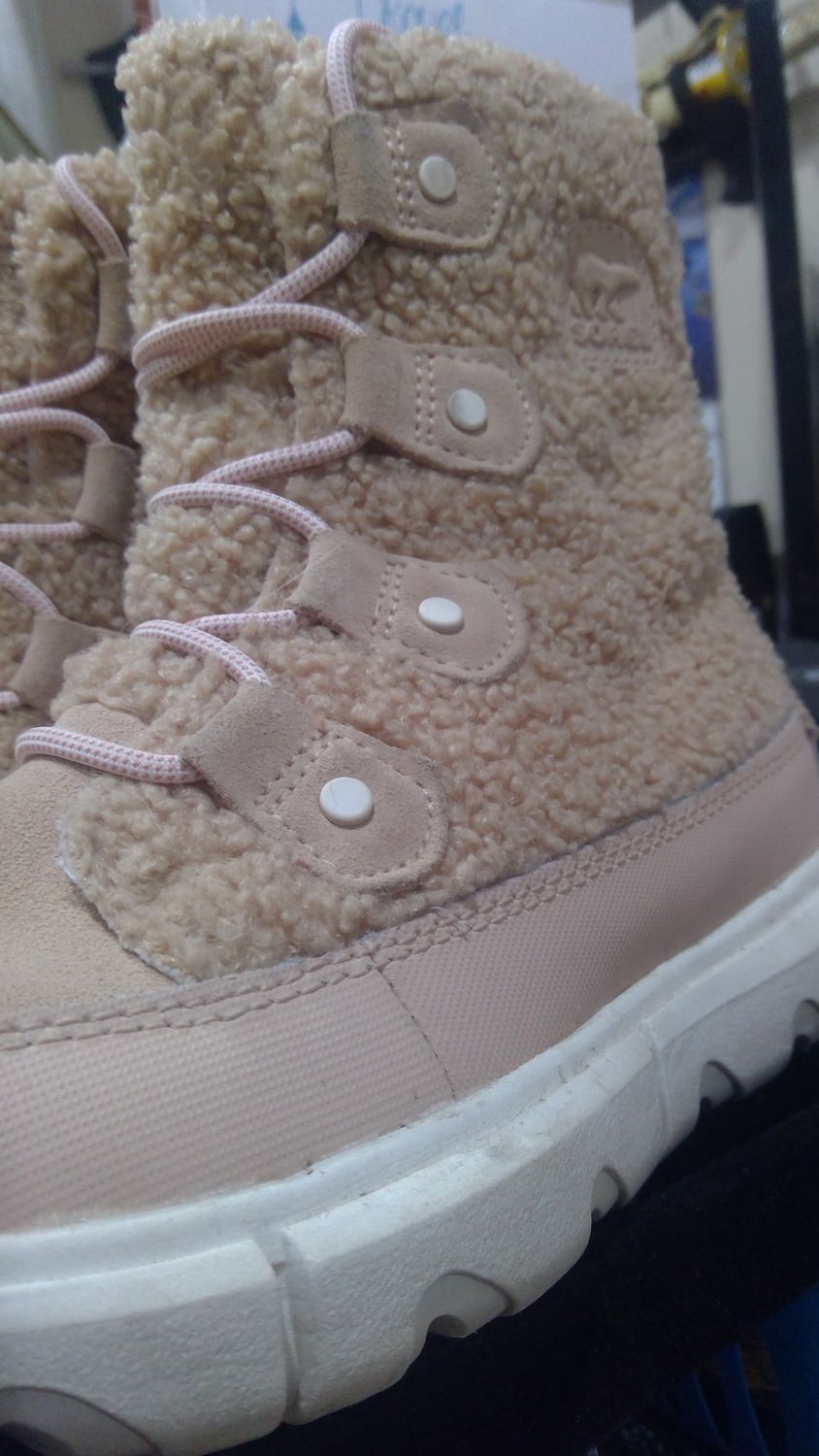 Sorel Exploer Joan Cozy Nova Sand/Sea Salt Womens size7