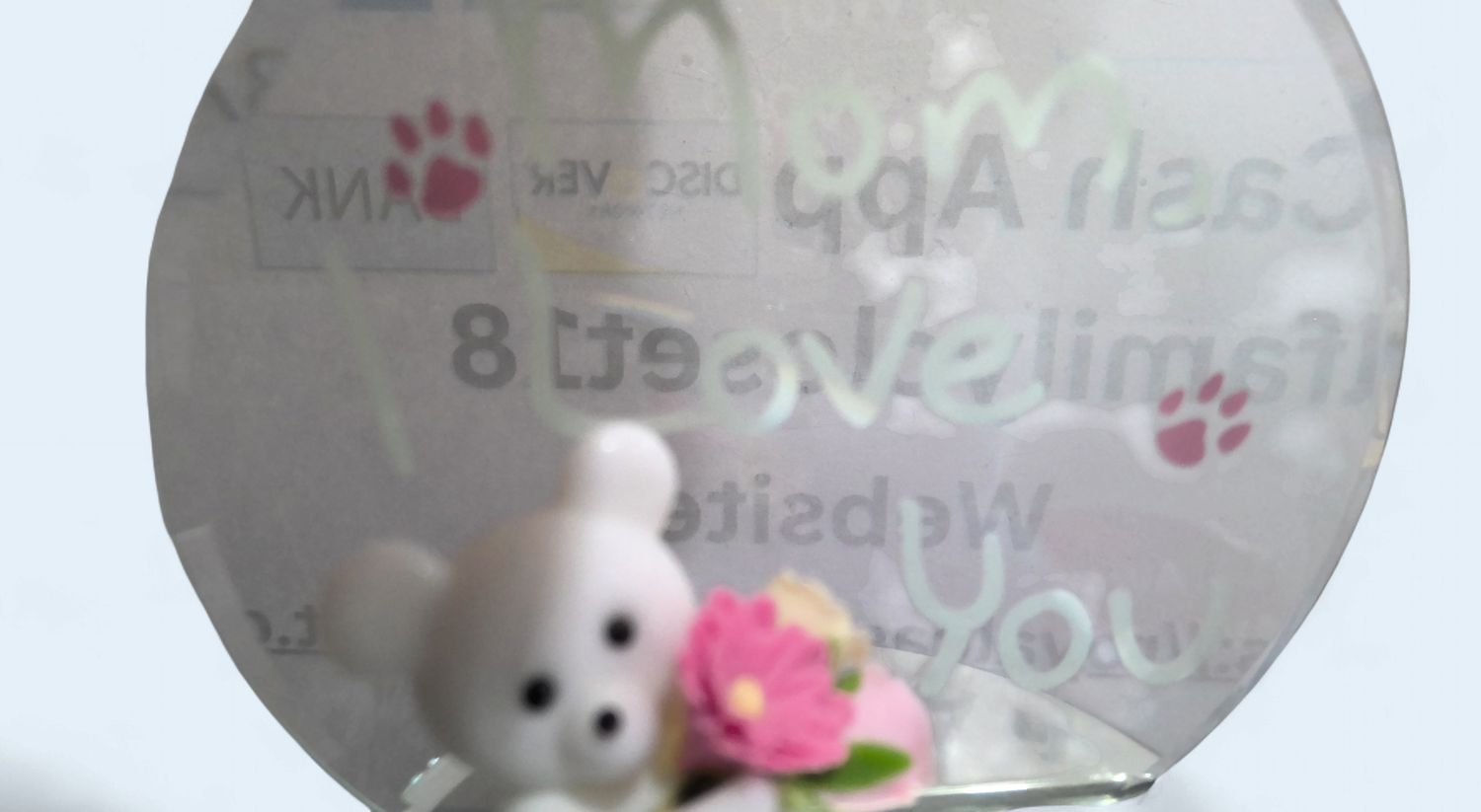 Mom I Love You  Glass Sign With Bear