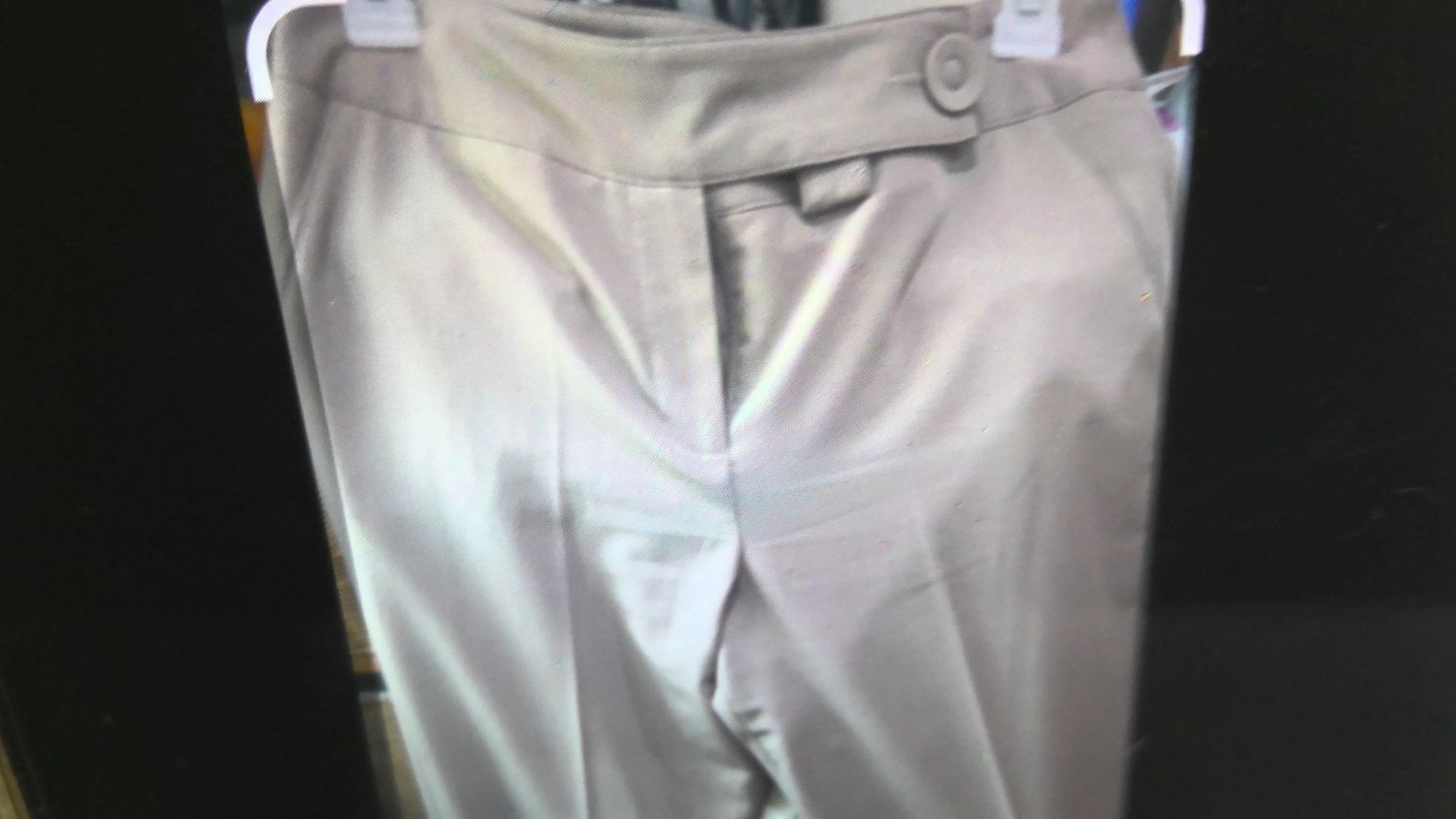 Larry Levine Beige Capri Pants Size 8