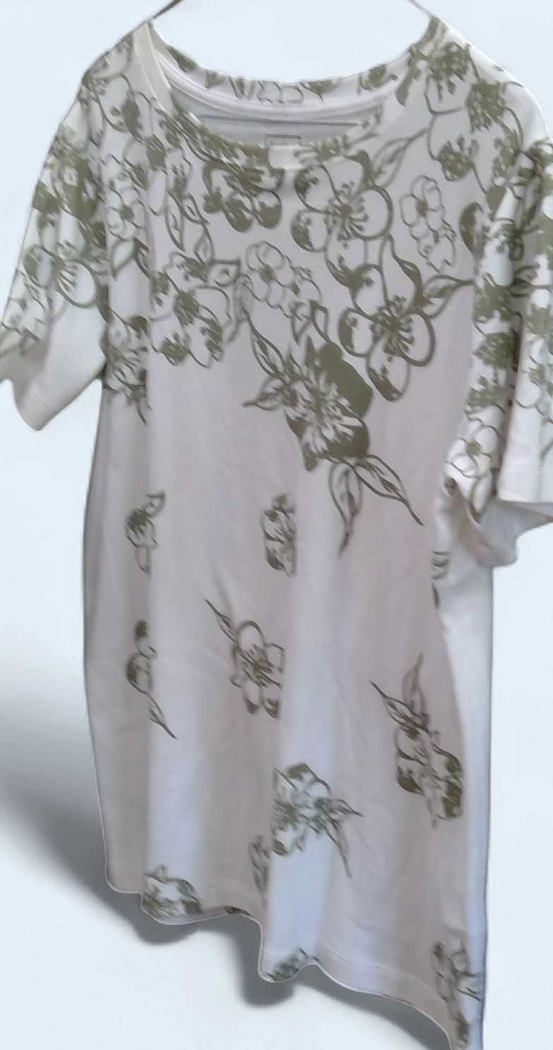 Hasting &Smith Womens White Shirt With Green Floral Design Size M Hasting &Smith Womens White Shirt With Green Floral Design Size M