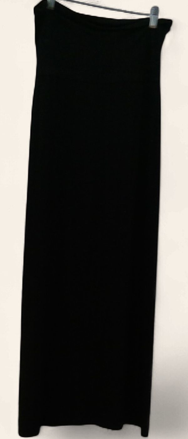 Black Maxi Skirt Features A Fold Over Waistband Size m Black Maxi Skirt Features A Fold Over Waistband Size m