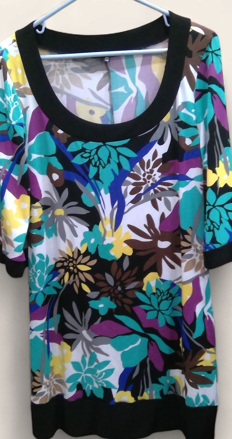 Tiana B Dress Colorful Print Black Trim 3/4 Sleeves Size pm Tiana B Dress Colorful Print Black Trim 3/4 Sleeves Size pm