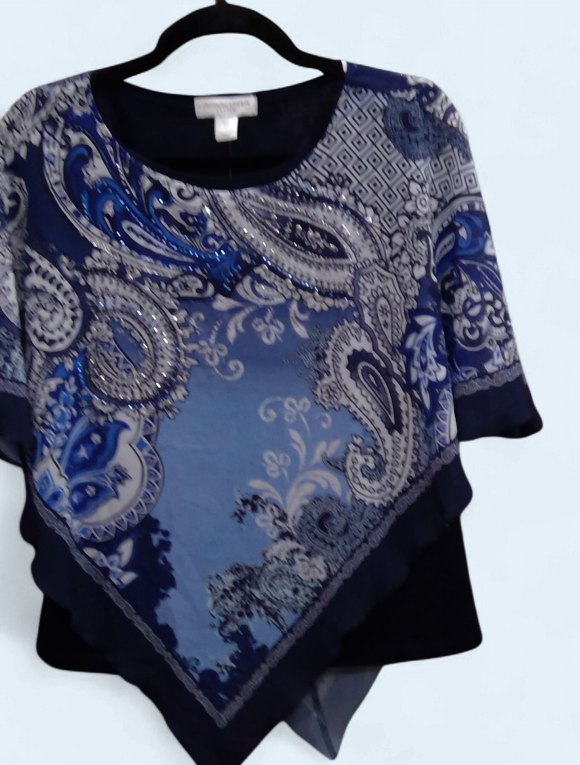 New Christopher & Banks Blue Paisley Blouse Size ps New Christopher & Banks Blue Paisley Blouse Size ps