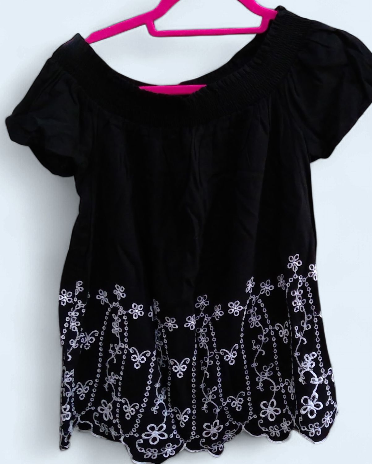 Old Navy Black Off The Shoulder Floral Butterfly Design  Size m