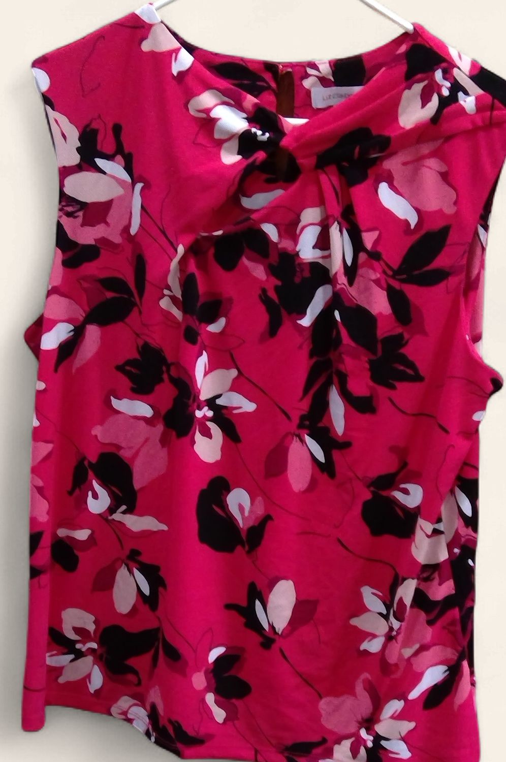 Liz Claiborne Pink Black Floral Sleeveless Tank top Size xl Liz Claiborne Pink Black Floral Sleeveless Tank top Size xl