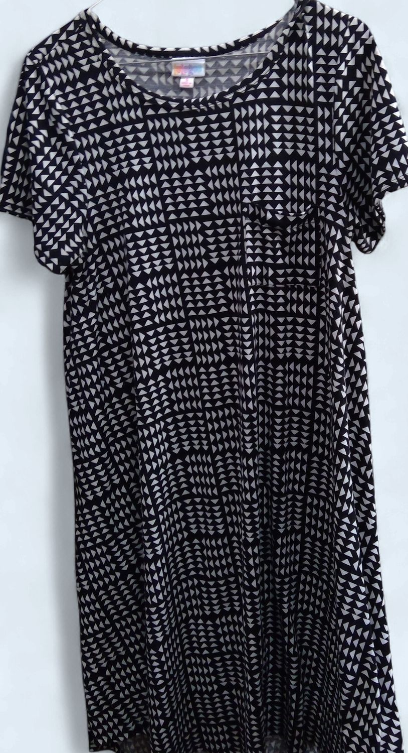 LuLaRoe Black White Triangle Pattern Size s
