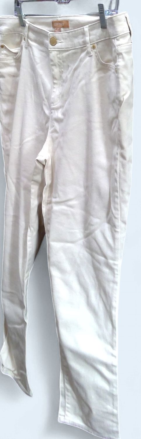 Ellen Tracy White Jeans Size 14 Ellen Tracy White Jeans Size 14