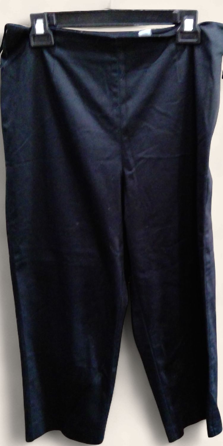 Valerie Stevens Black Cotton Capris Elastic Waistband Size 10 Valerie Stevens Black Cotton Capris Elastic Waistband Size 10