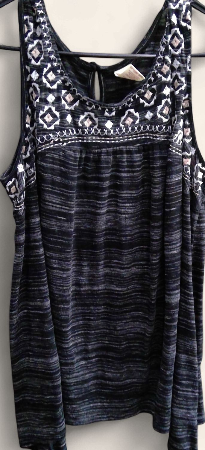 Faded Glory Black& White Tank Top Size 2xl Faded Glory Black& White Tank Top Size 2xl