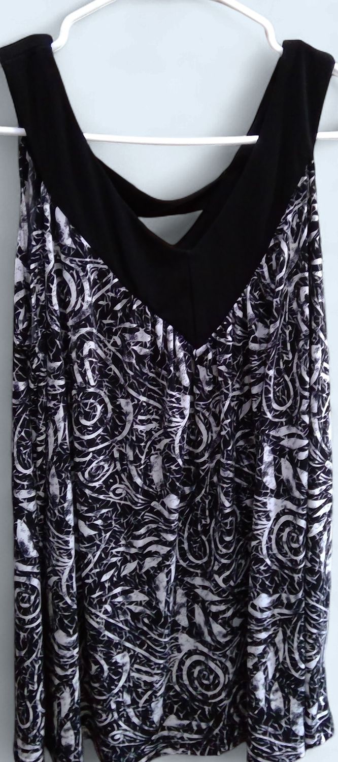Newport Black &amp;White Sleeveless Tank Top Size 1x