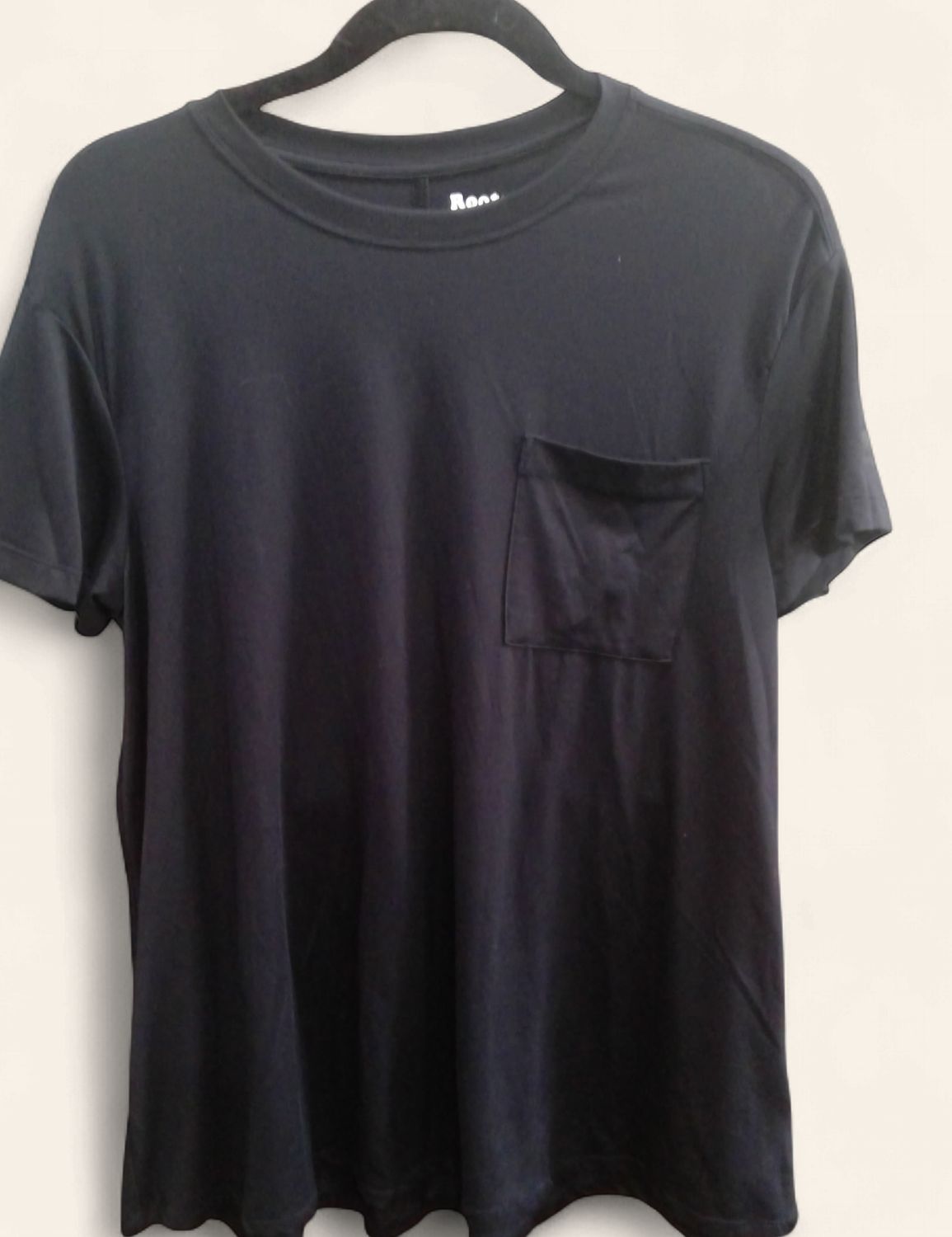 Roots Black Shirt Size l Roots Black Shirt Size l