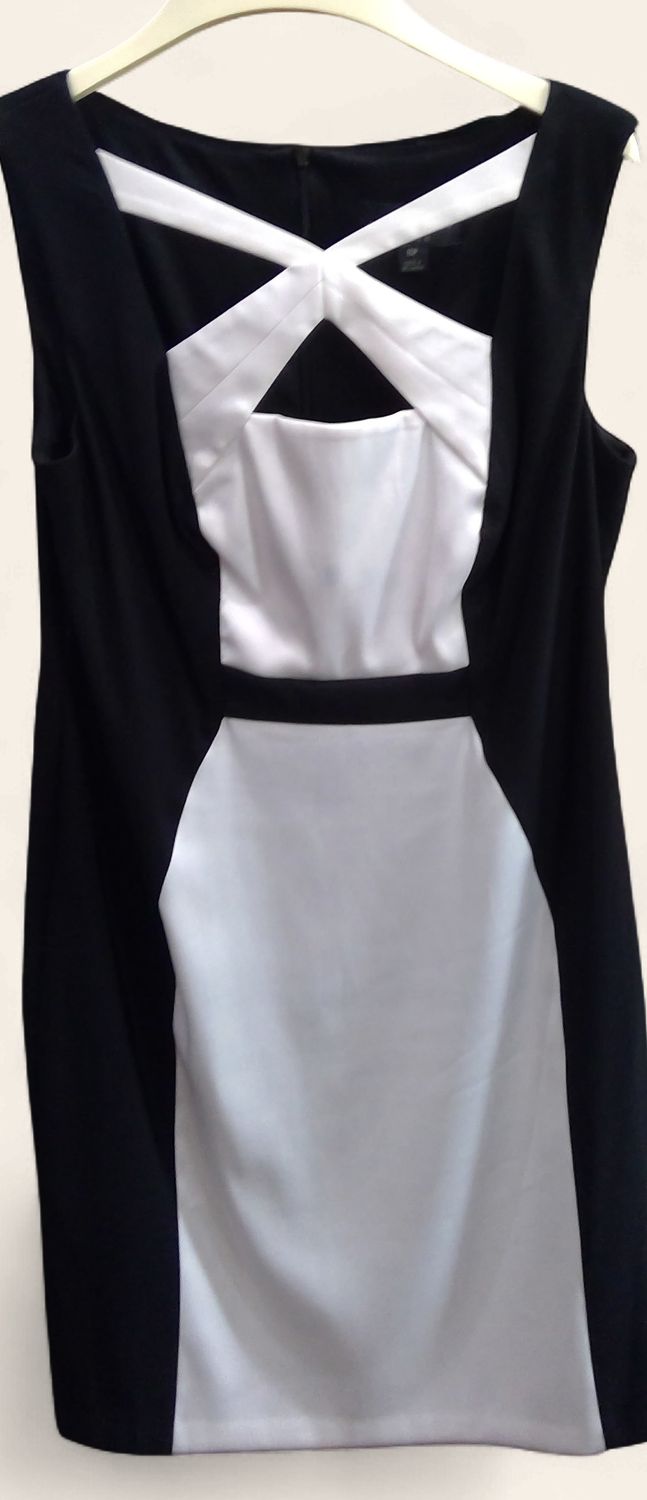 Connected Sleeveless Black And White Dress Size 10 Connected Sleeveless Black And White Dress Size 10