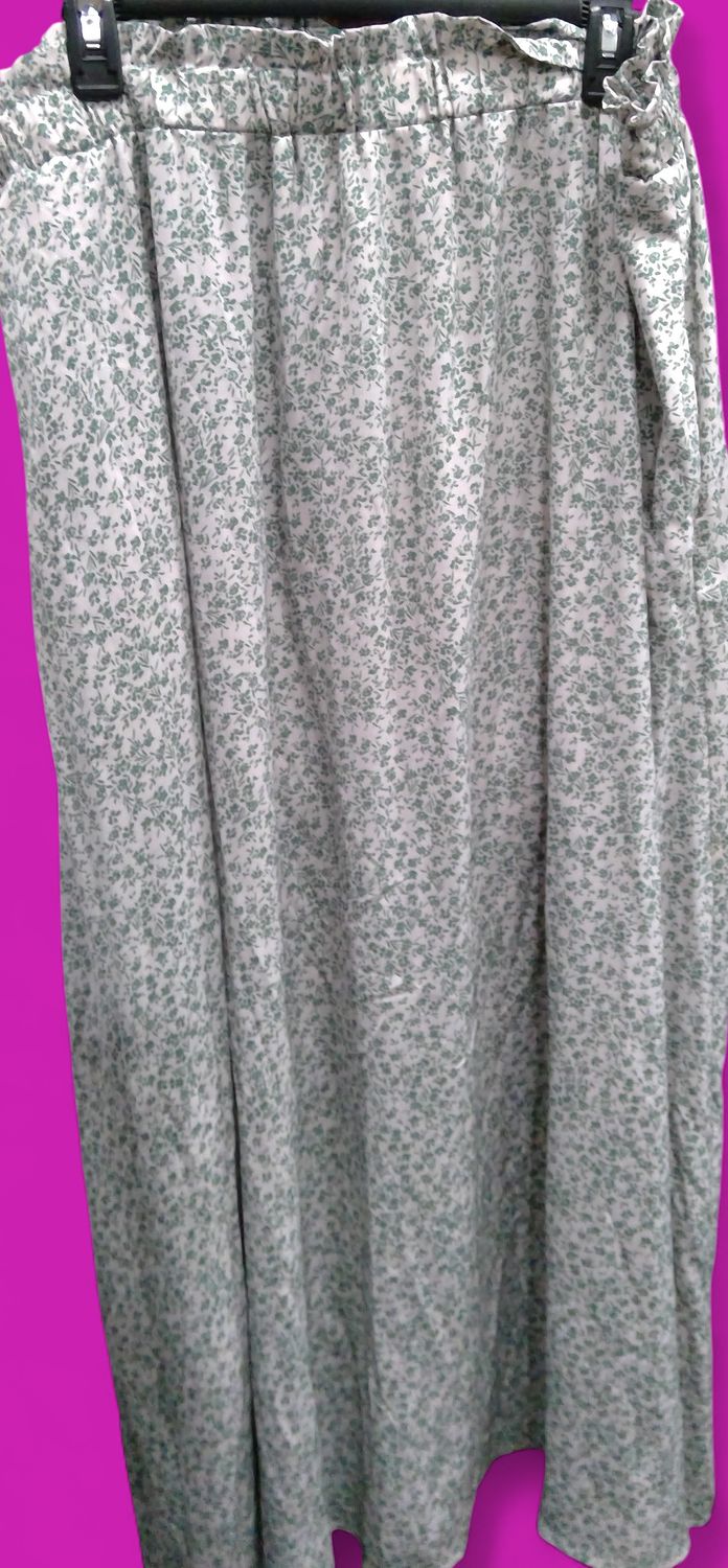 Shein Curve Green Floral Long Skirt Size 3xl Shein Curve Green Floral Long Skirt Size 3xl