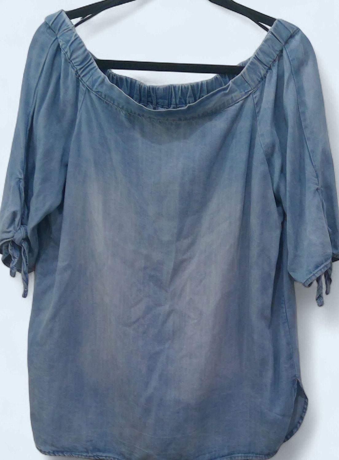 Velvet Heart Light Wash Denim Shirt Off The Shoulder Size m