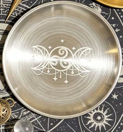 Set Triple Moon Spiral Goddess Altar Plate, Stainless Steel Witchcraft Ritual Tray, Suitable for Witchcraft, Tarot Cards, Crystals, and Candles, Mysticism Decorative Offering Plate