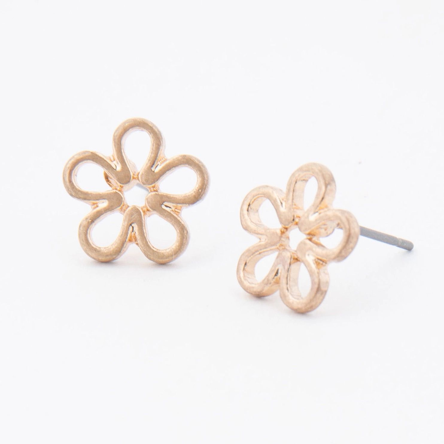 Flower Stud Buds Earrings - Golden