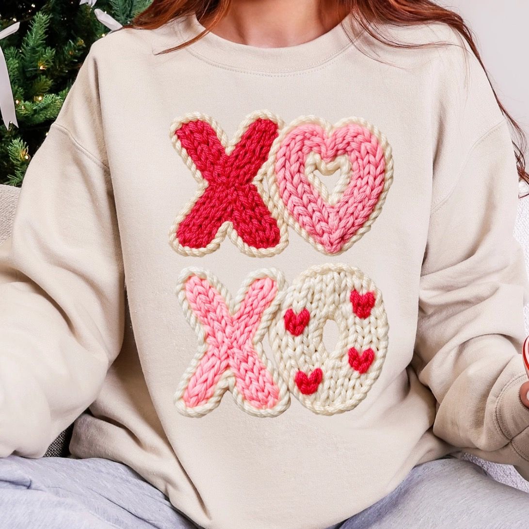Faux Yarn Print  XOXO Tee Shirt 