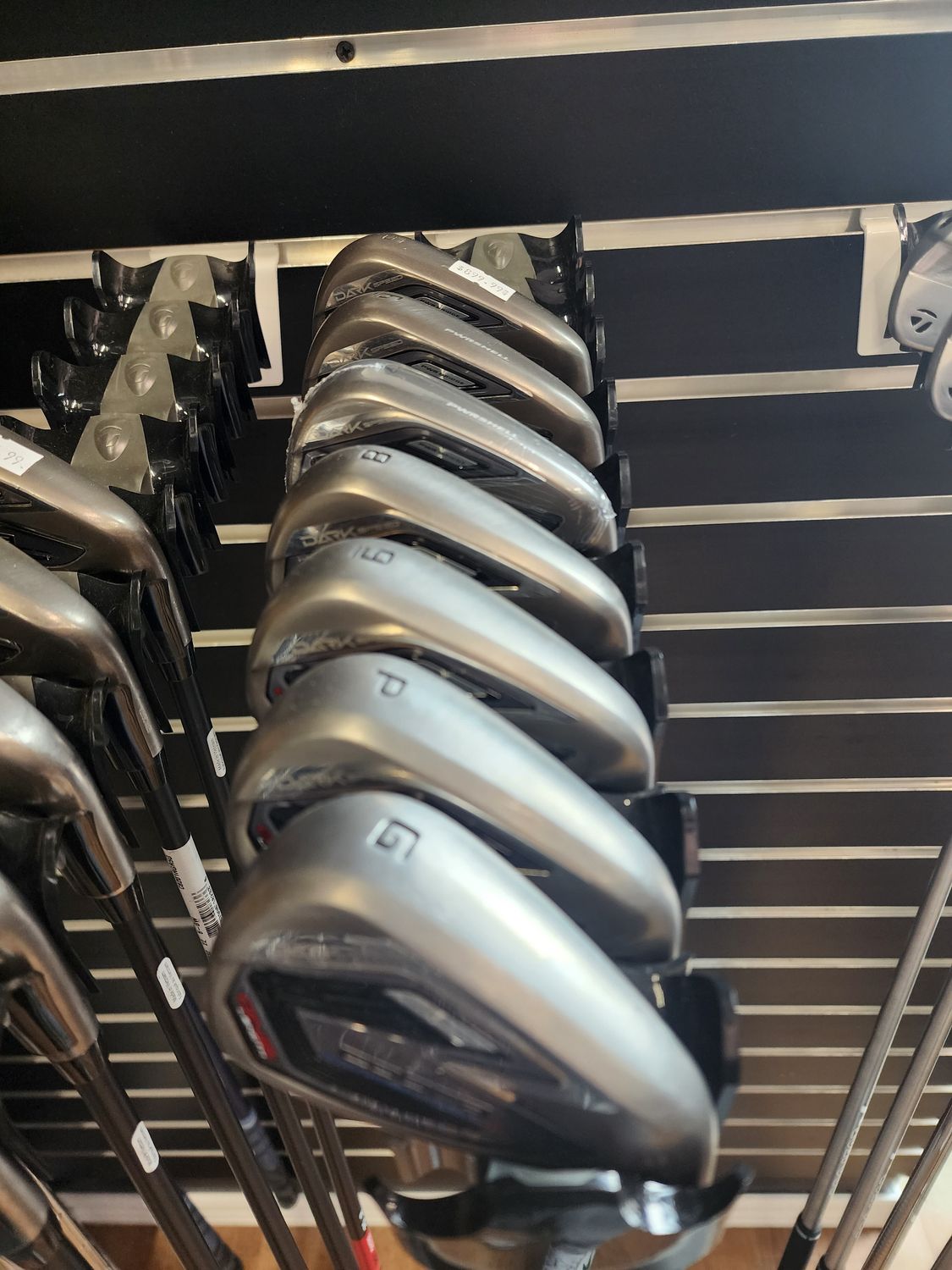 RH DEMO COBRA DARKSPEED &#39;ONE LENGTH&#39; IRONS - STEEL REGULAR FLEX -5-GW