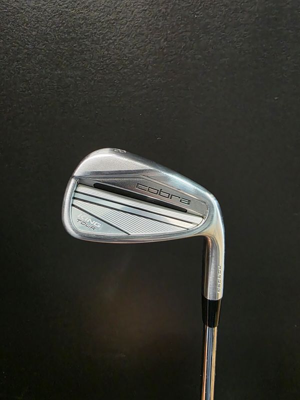 USED COBRA KING TOUR IRONS X-STIFF 4-GW RH
