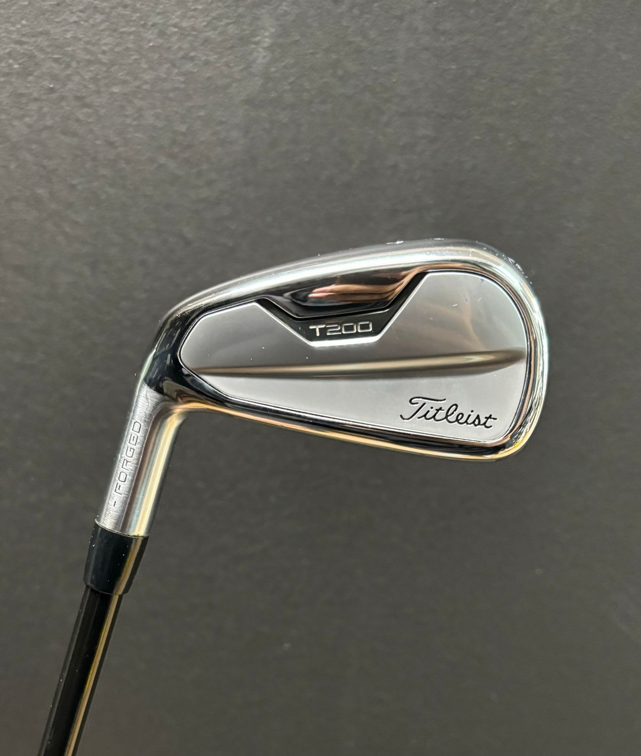 USED TITLEIST T200U 3 IRON - LH STIFF