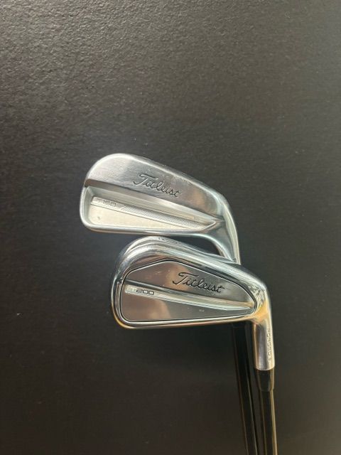 USED TITLEIST 2023 T200 +T150 COMBO IRONS GRAPHITE REGULAR RH