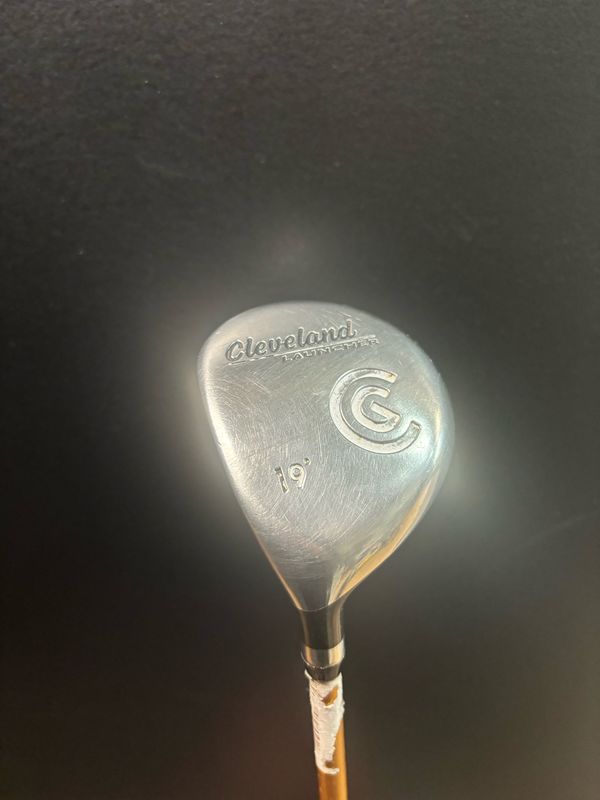 USED CLEVELAND LAUNCHER 19° HYRBID - LH - STIFF