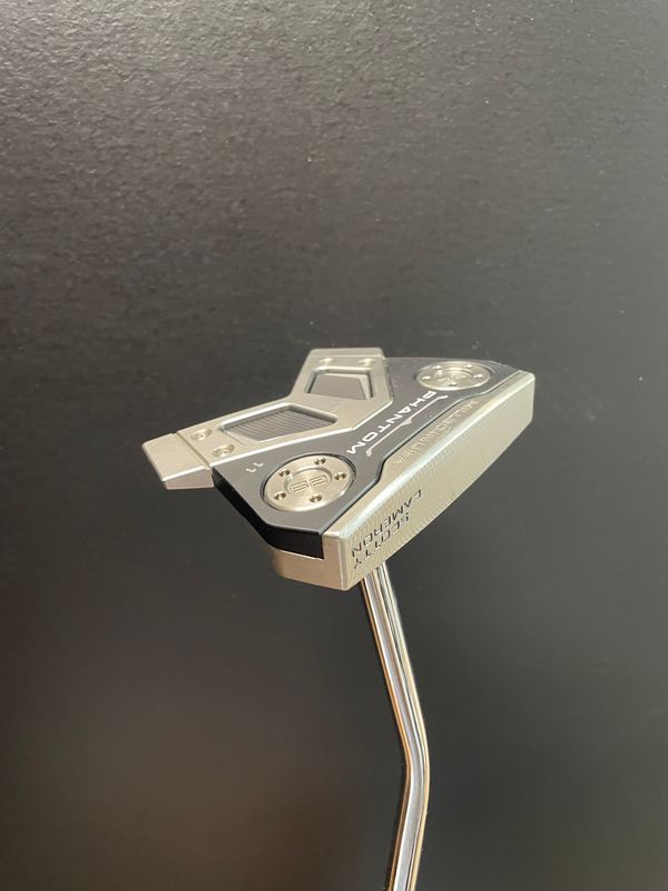 DEMO SCOTTY CAMERON PHANTOM 11 LD RH 38"