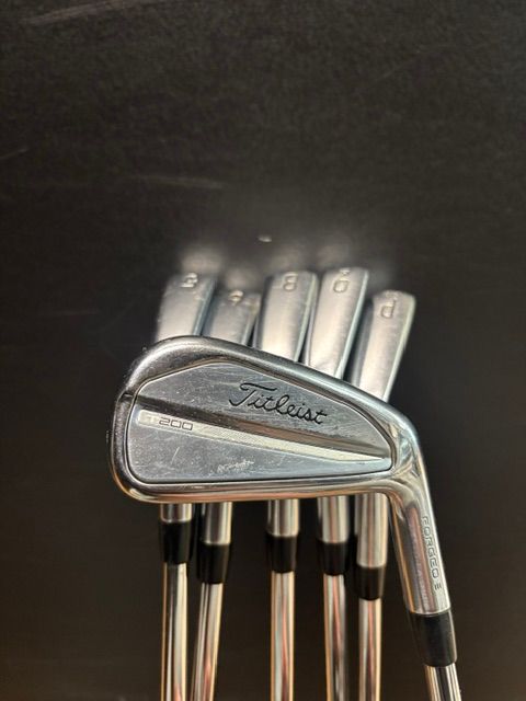 USED TITLEIST T200 IRONS 5-PW - STIFF - RH