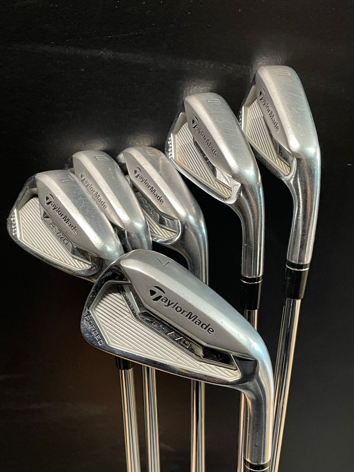 USED P770 IRON SET RH X STIFF