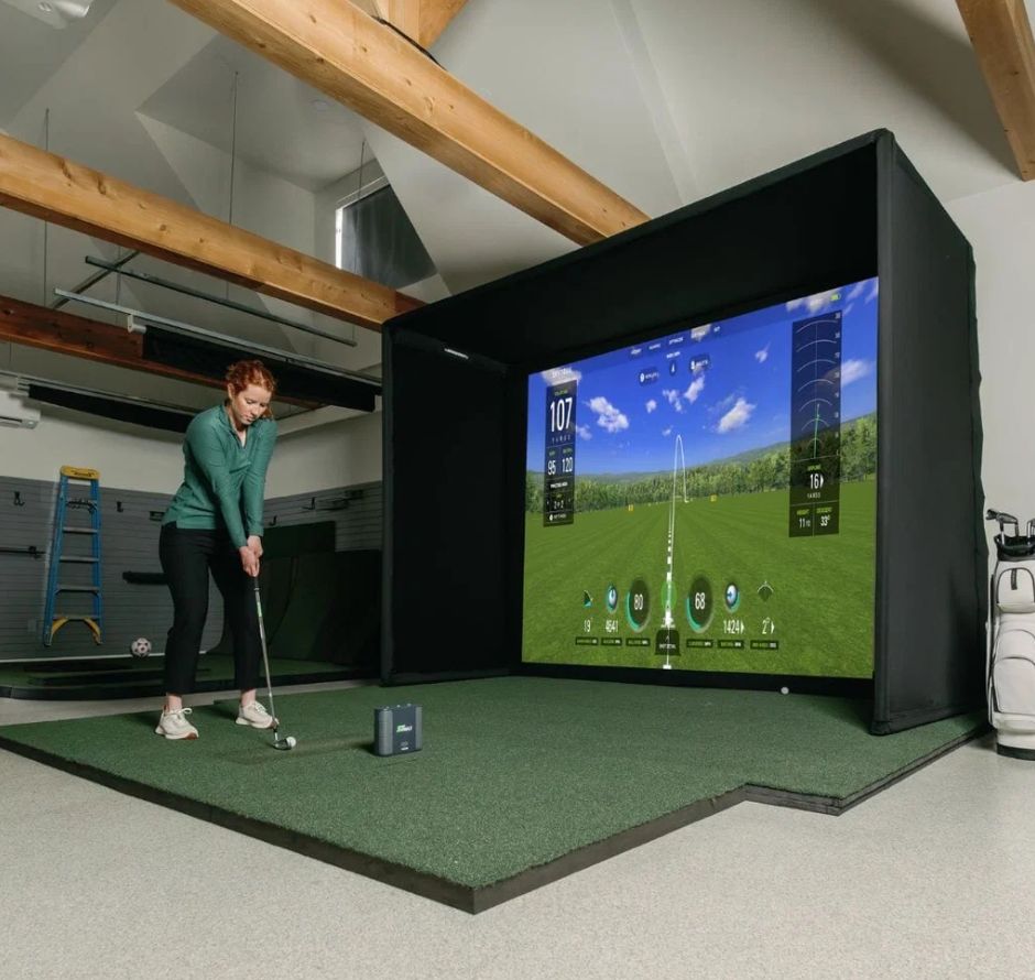 SKYTRAK ST MAX SIG10 GOLF SIMULATOR PACKAGE