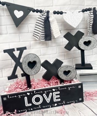 XOXOXO On Stands