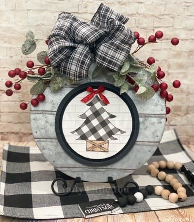 Seasonal Circle Christmas Tree