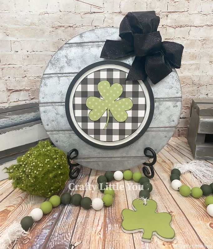 Seasonal Circle Shamrock