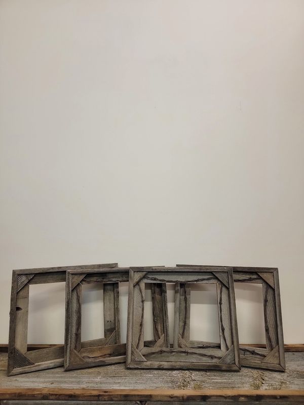 Frame w/out glass with barbwire 11x20