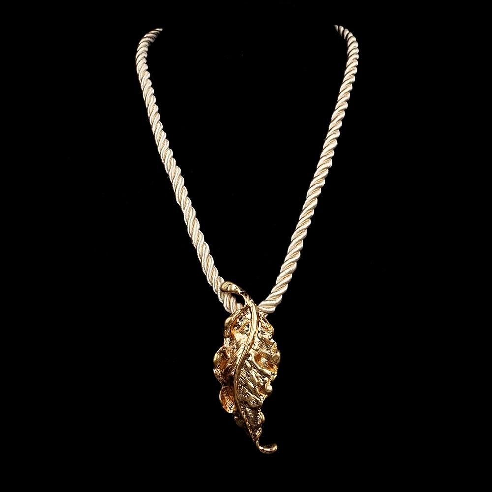 Leaf Pendant Rope Necklace