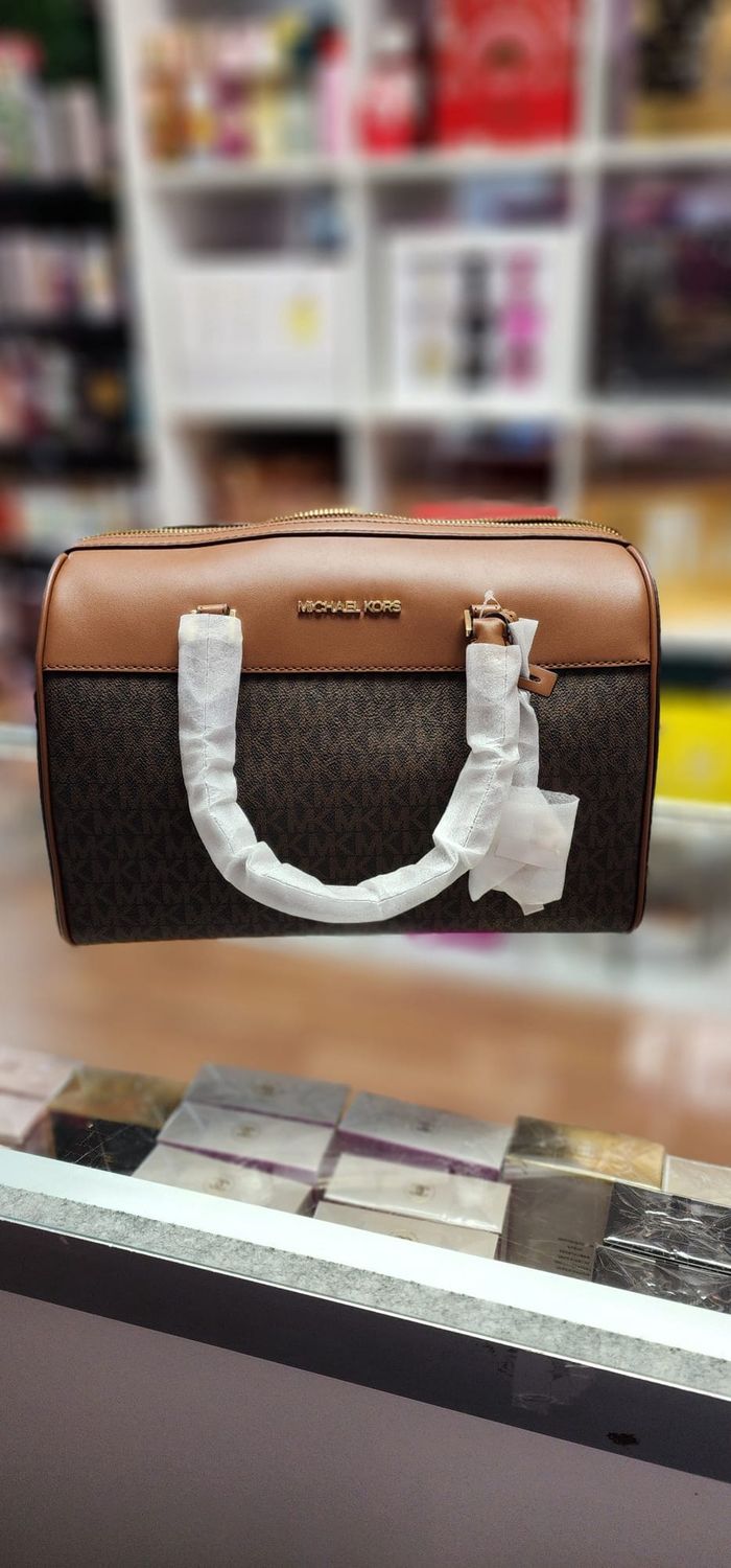 MK TRAVEL