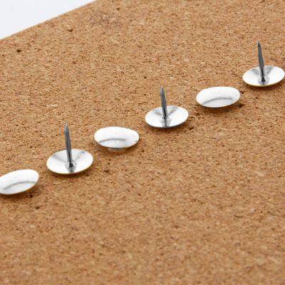 200pcs Nickel-Plated Thumb Tacks