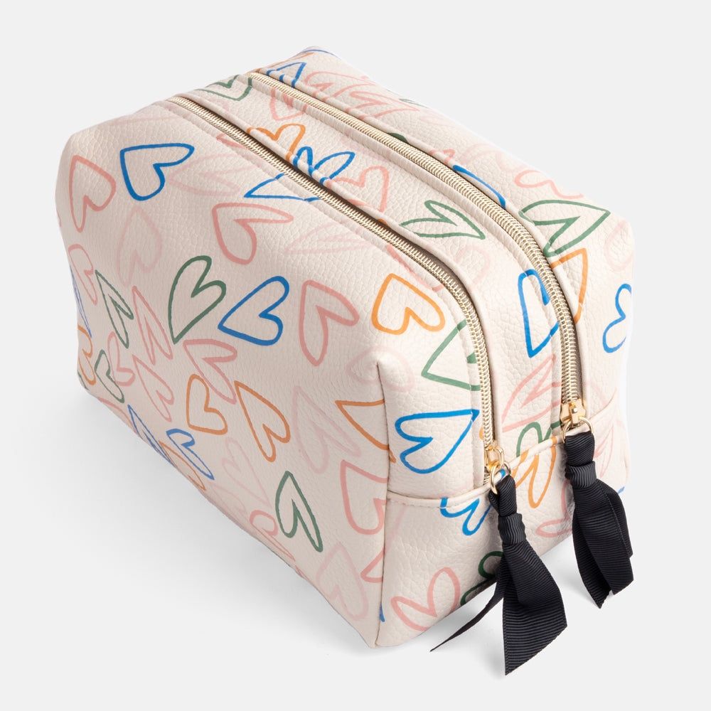Outline Hearts Large Travel Washbag