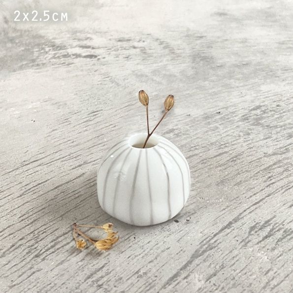 Small pebble vase